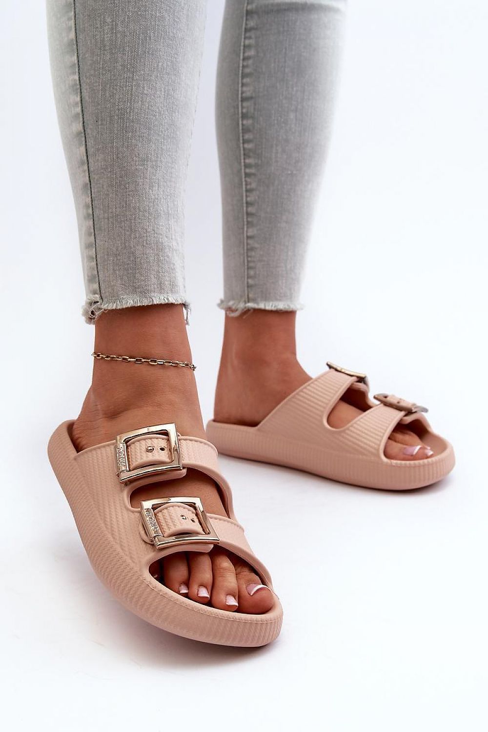 Slides model 197661 Step in style