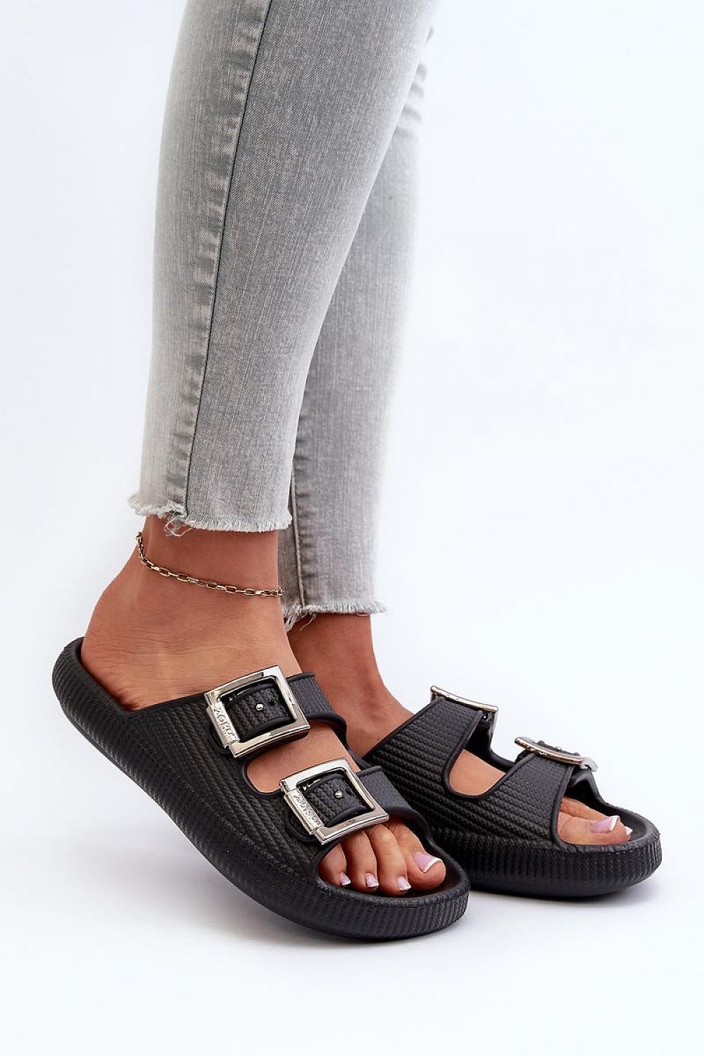 Slides model 197661 Step in style
