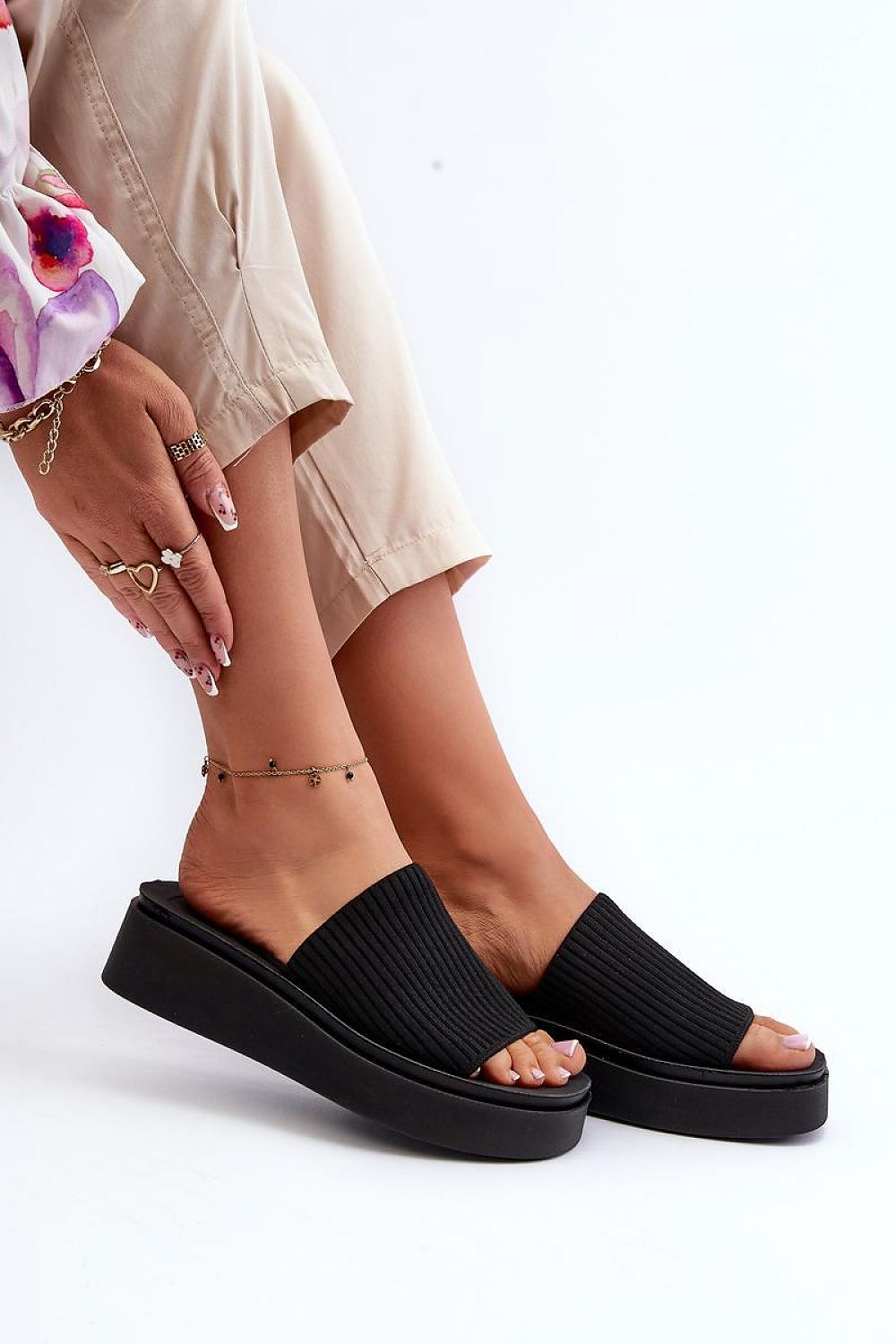 Slides model 197666 Step in style