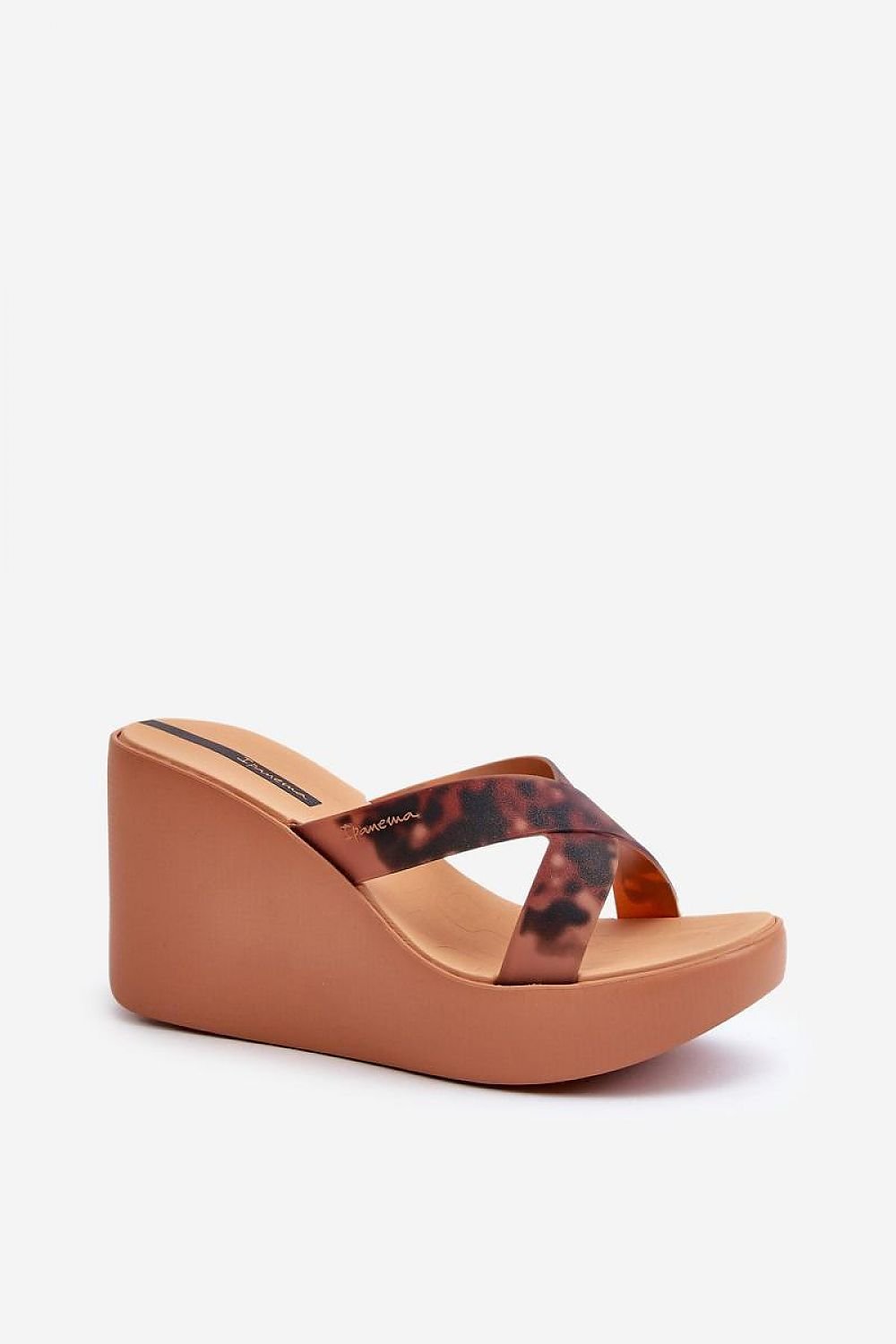 Clacquettes model 197719 Step in style