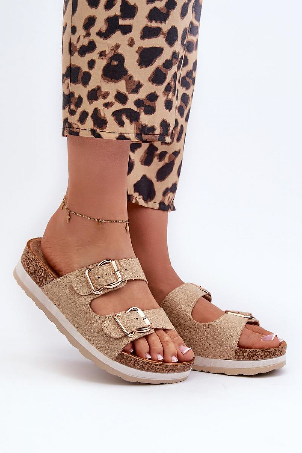 Clacquettes model 197722 Step in style