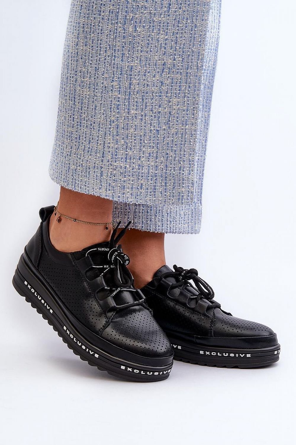 Low shoes model 198009 Step in style