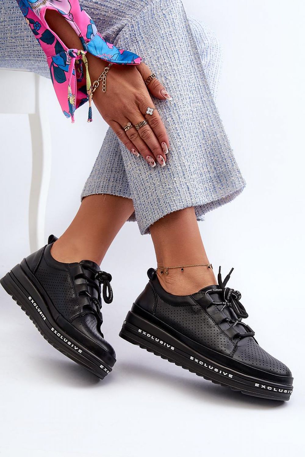 Low shoes model 198009 Step in style