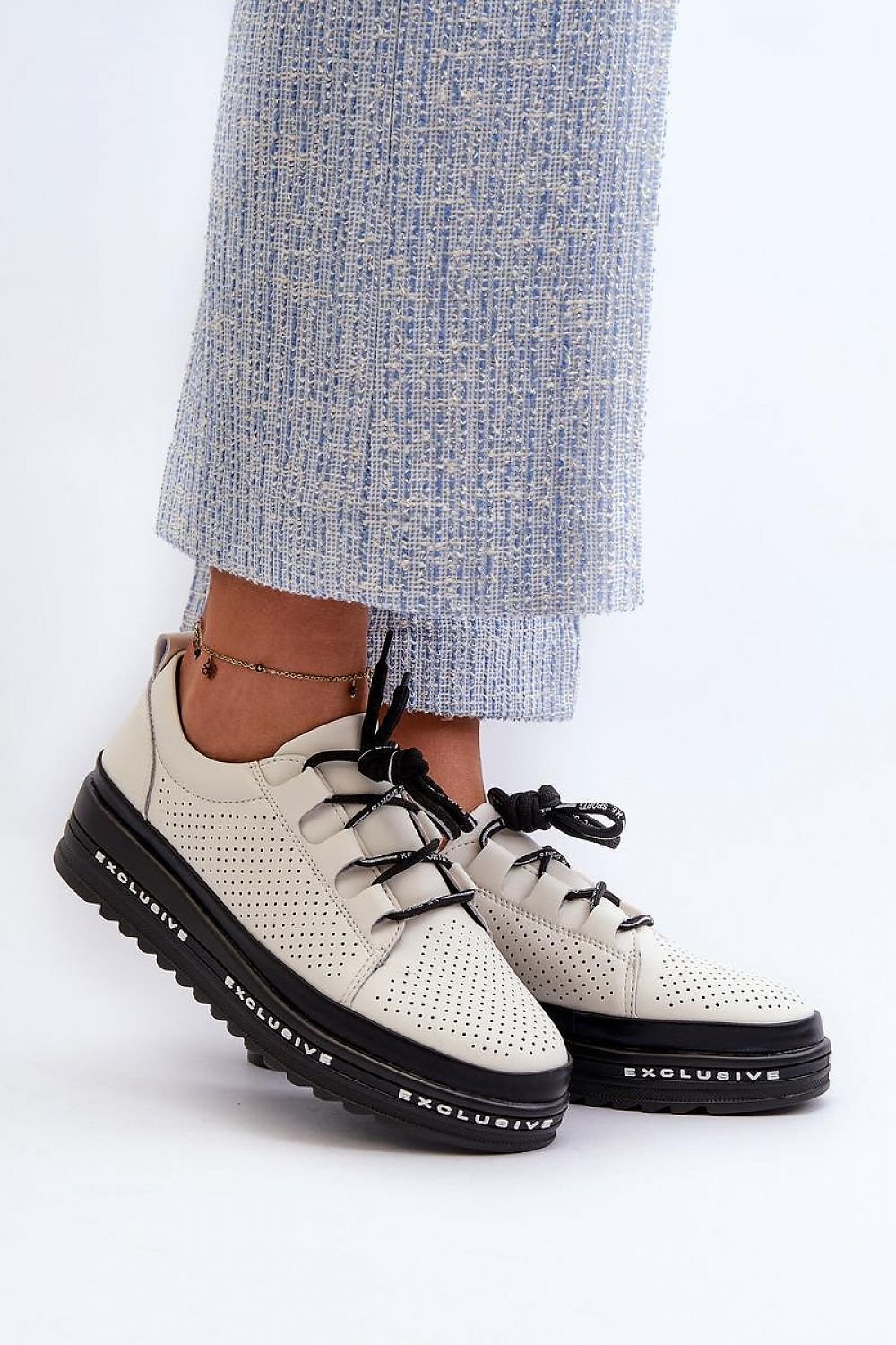 Low shoes model 198009 Step in style