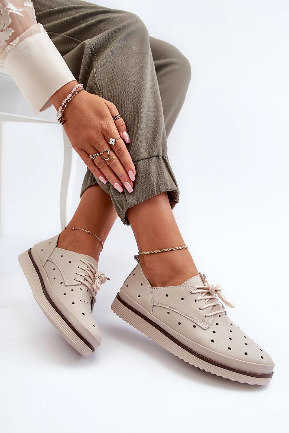 Low shoes model 198019 Step in style