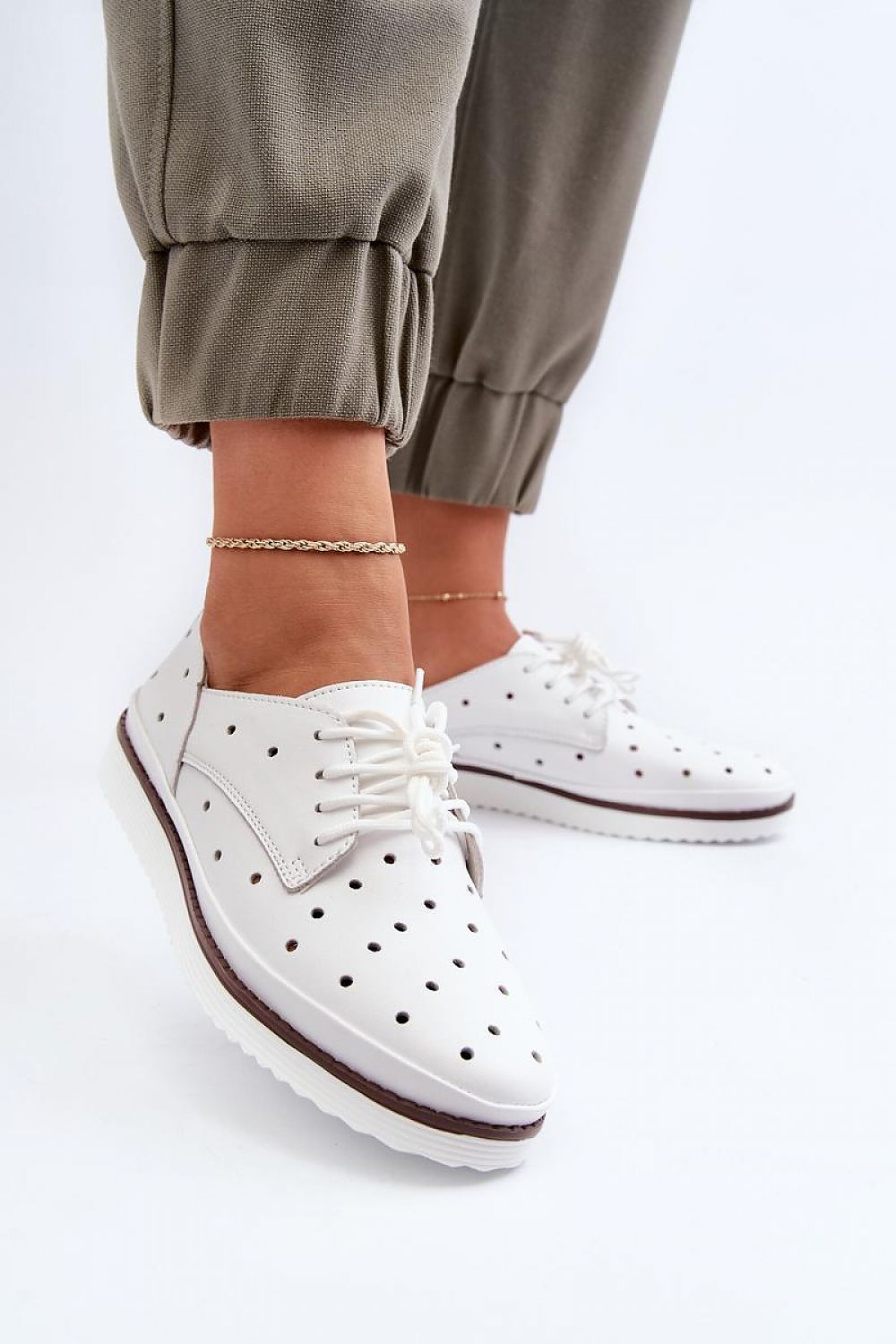Low shoes model 198019 Step in style