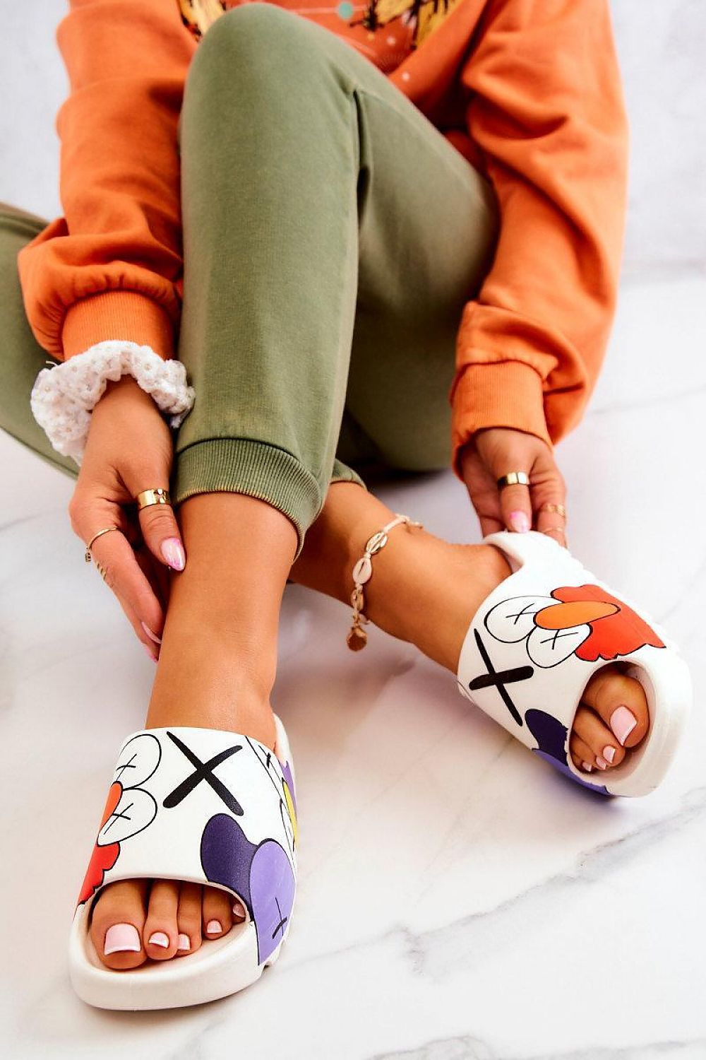 Clacquettes model 198173 Step in style