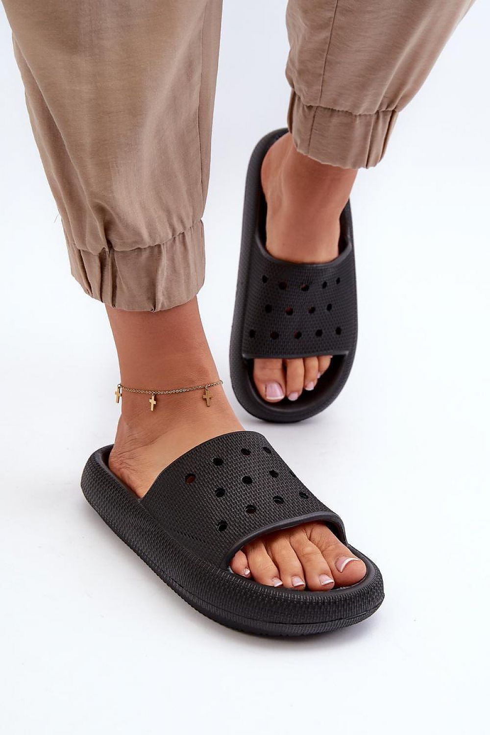 Clacquettes model 198178 Step in style