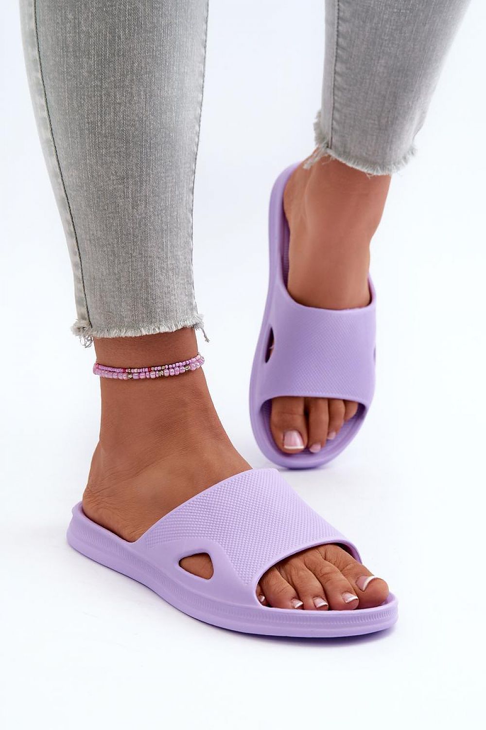 Clacquettes model 198179 Step in style