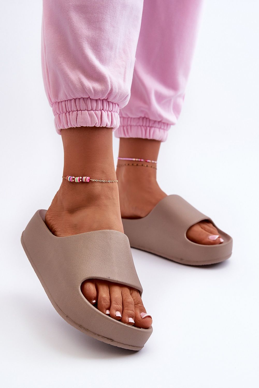 Clacquettes model 198287 Step in style