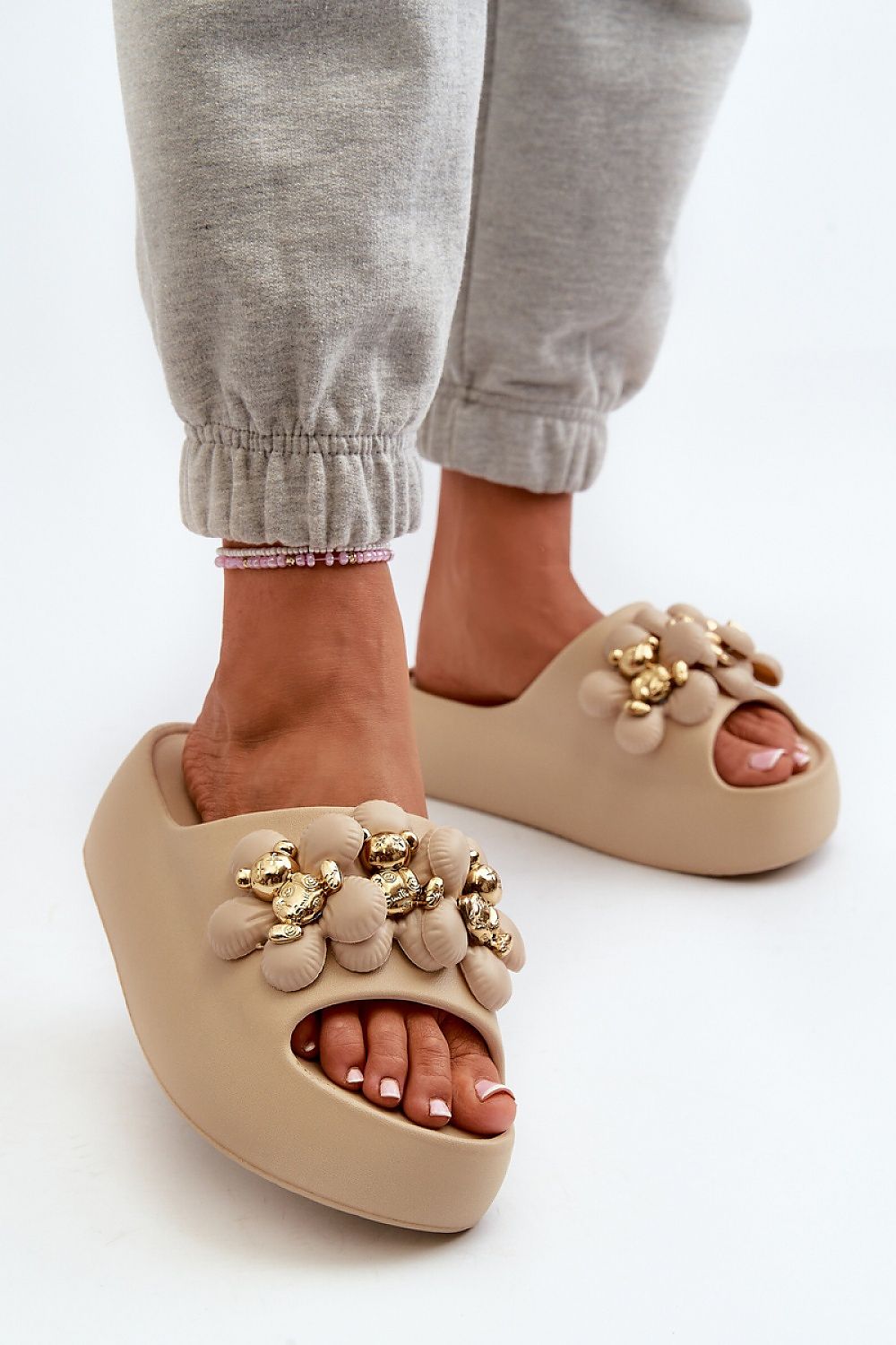 Clacquettes model 198599 Step in style