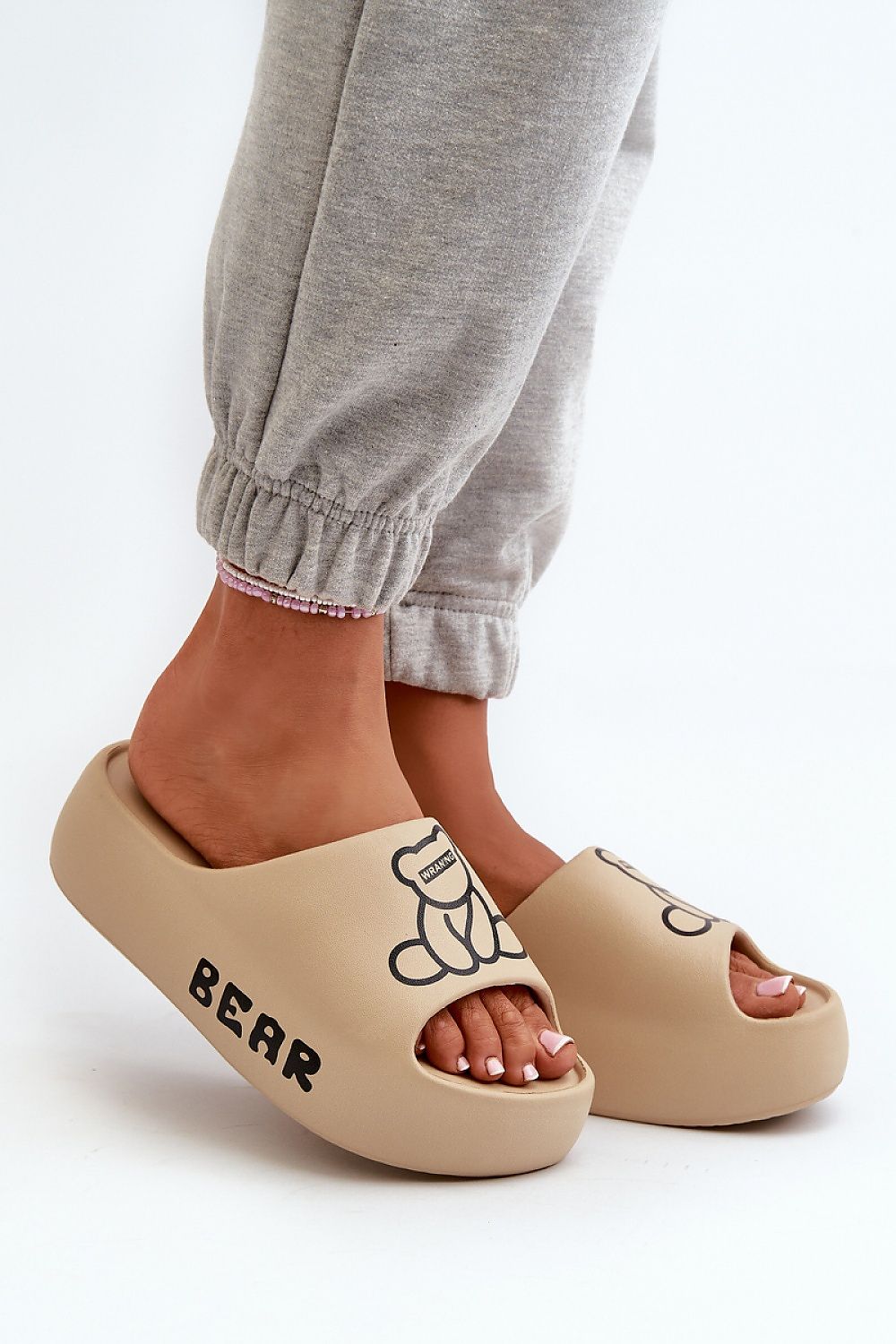 Clacquettes model 198603 Step in style