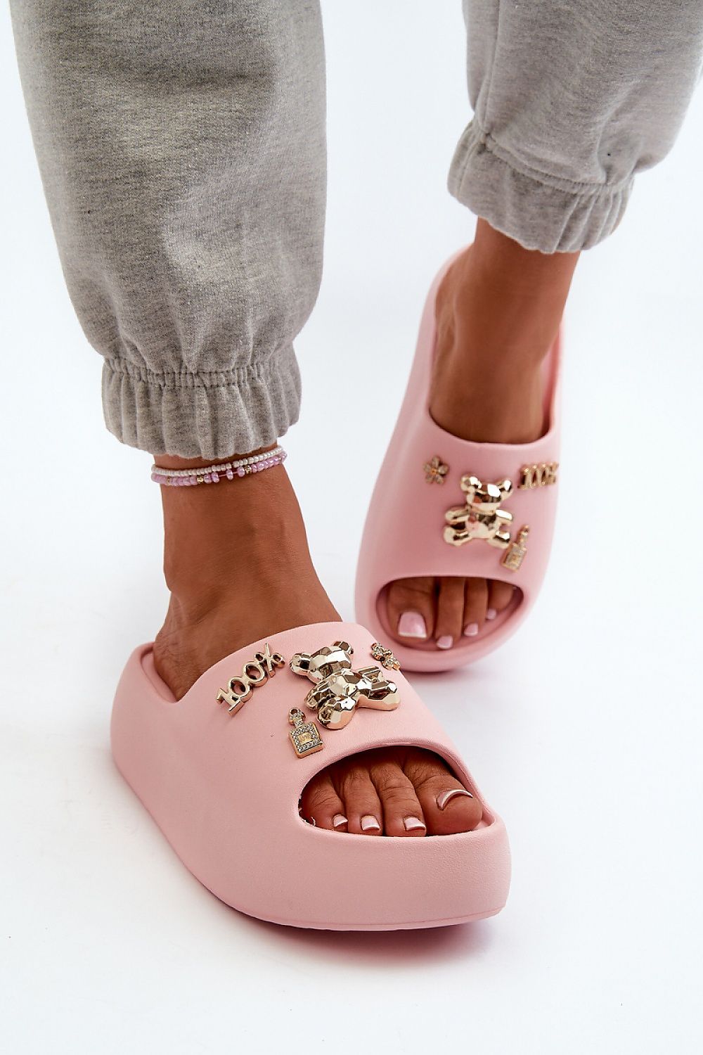 Clacquettes model 198600 Step in style