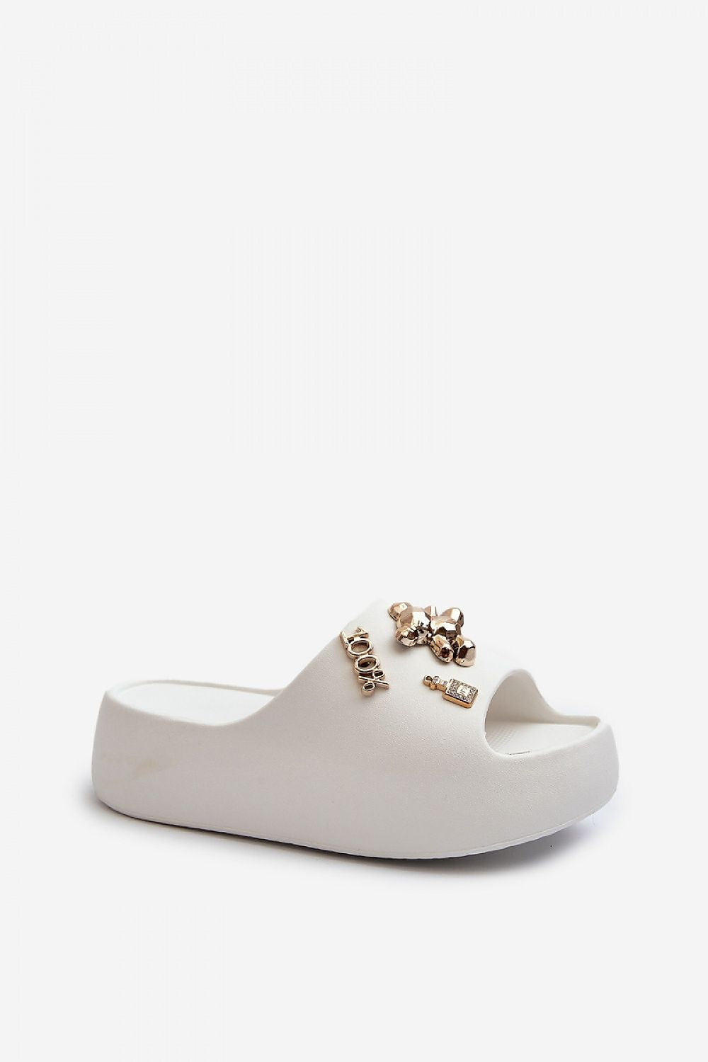 Clacquettes model 198600 Step in style