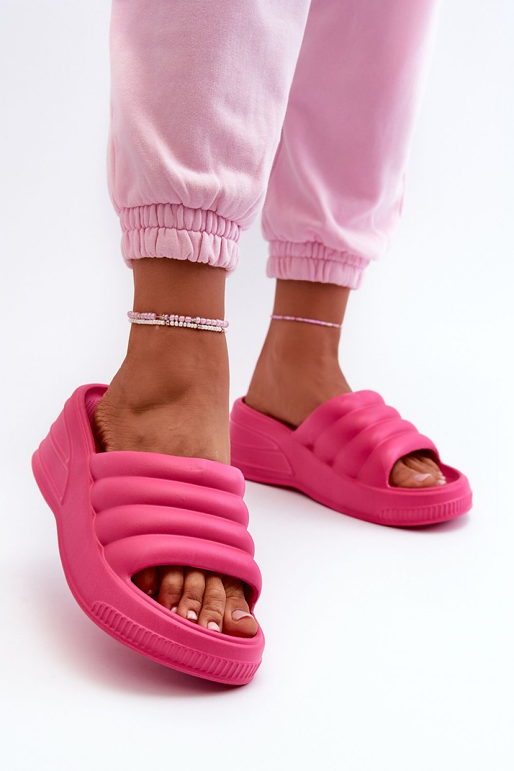 Clacquettes model 198442 Step in style