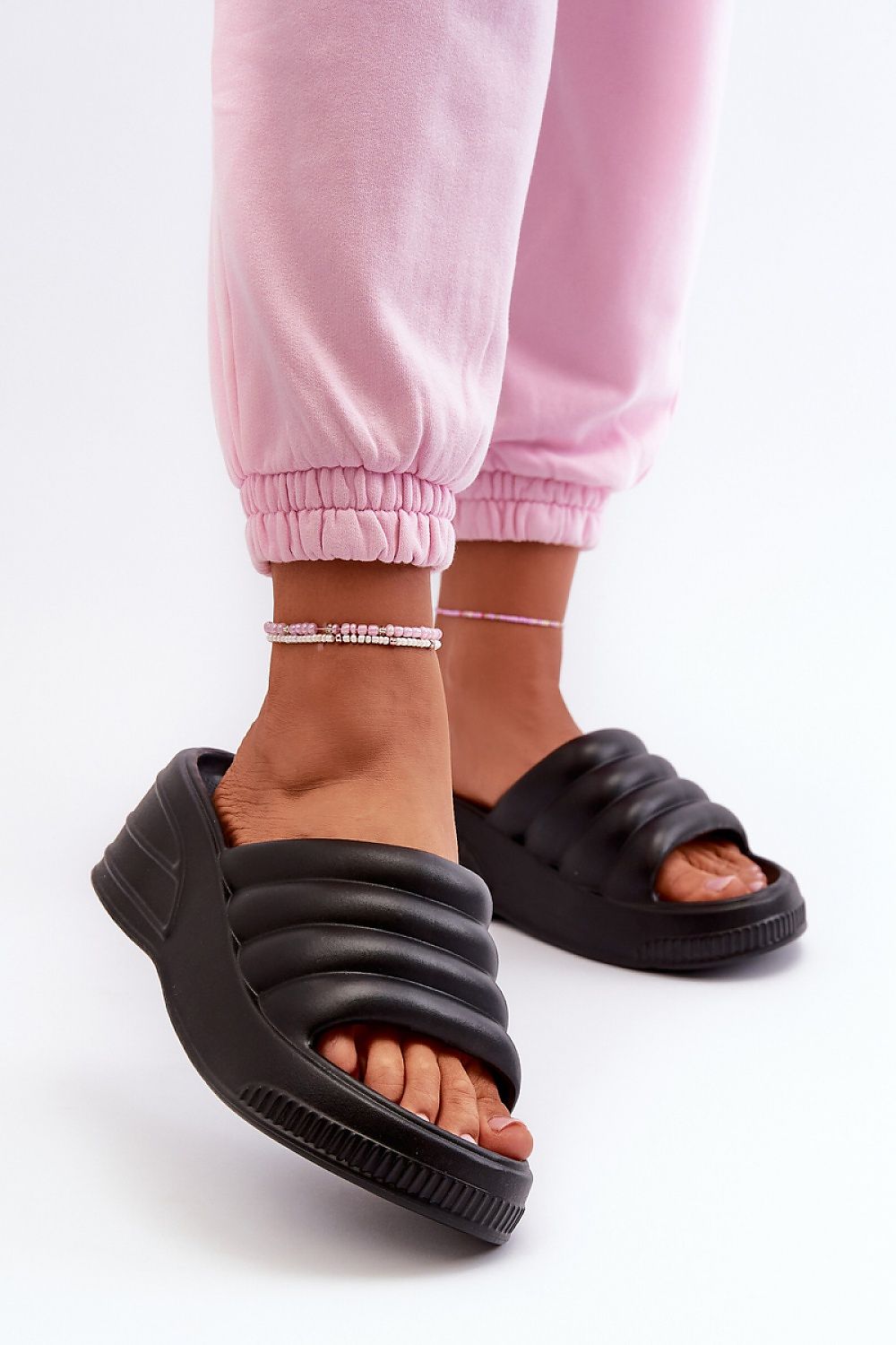 Clacquettes model 198442 Step in style