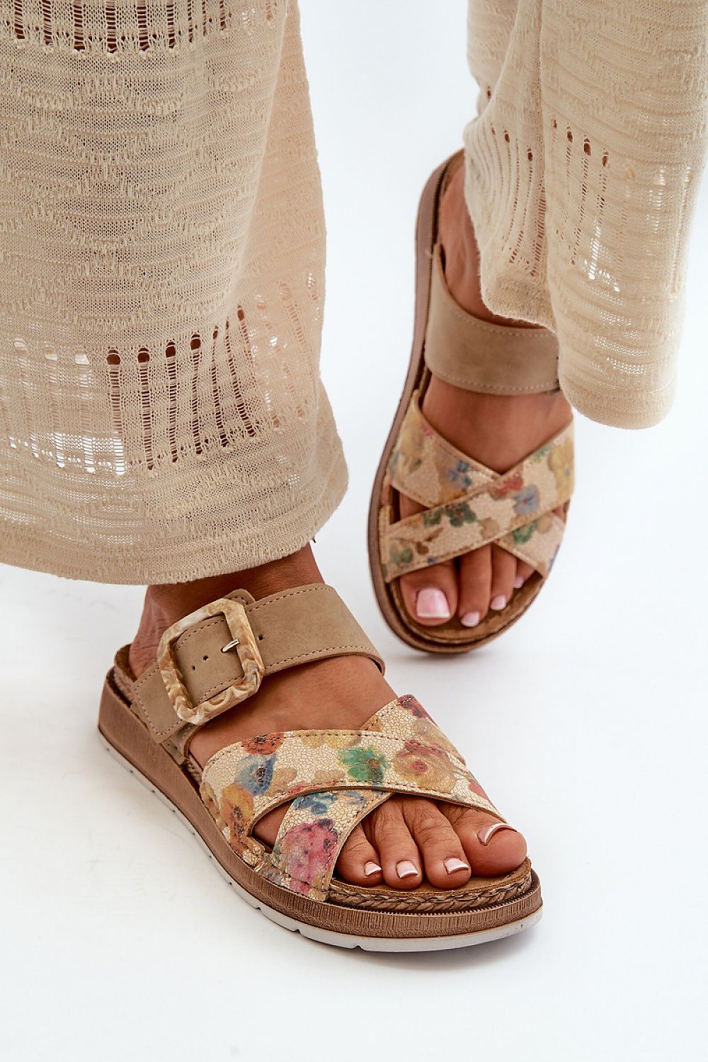 Clacquettes model 198459 Step in style