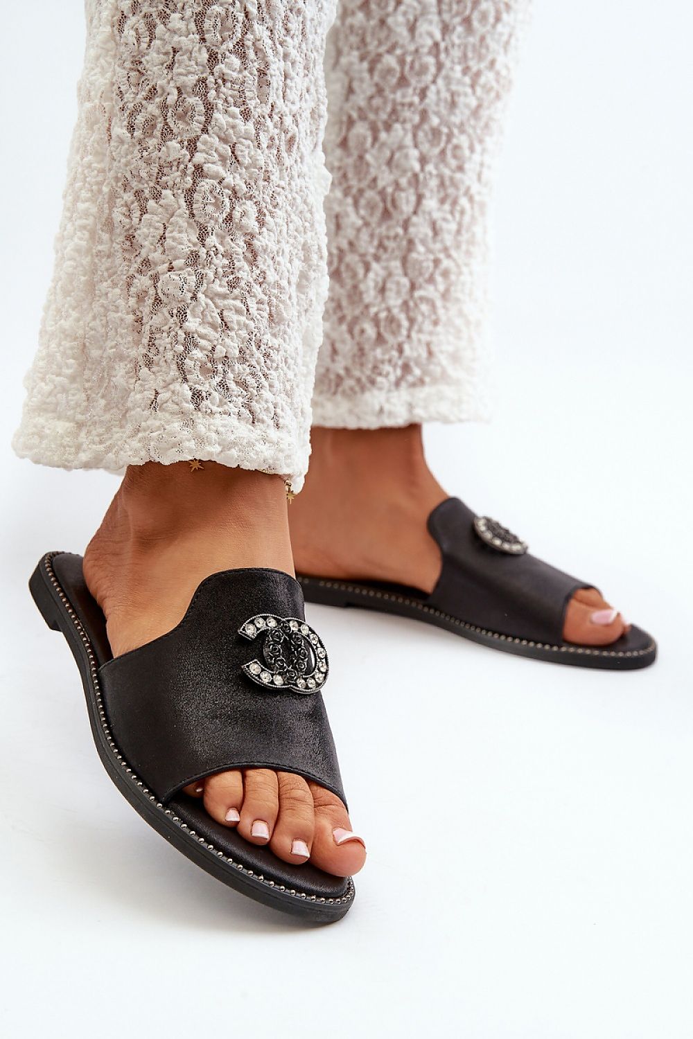 Clacquettes model 198612 Step in style