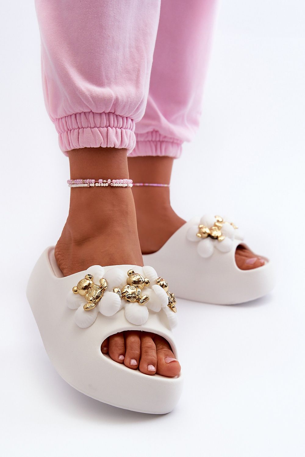 Clacquettes model 198599 Step in style