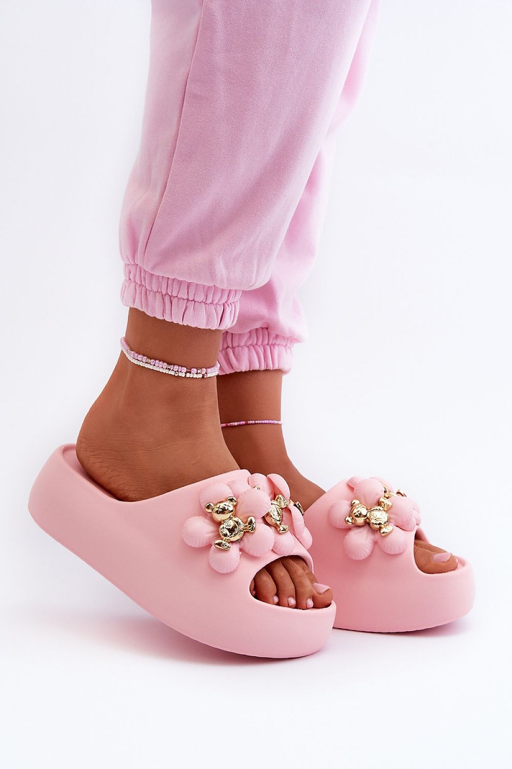 Clacquettes model 198599 Step in style