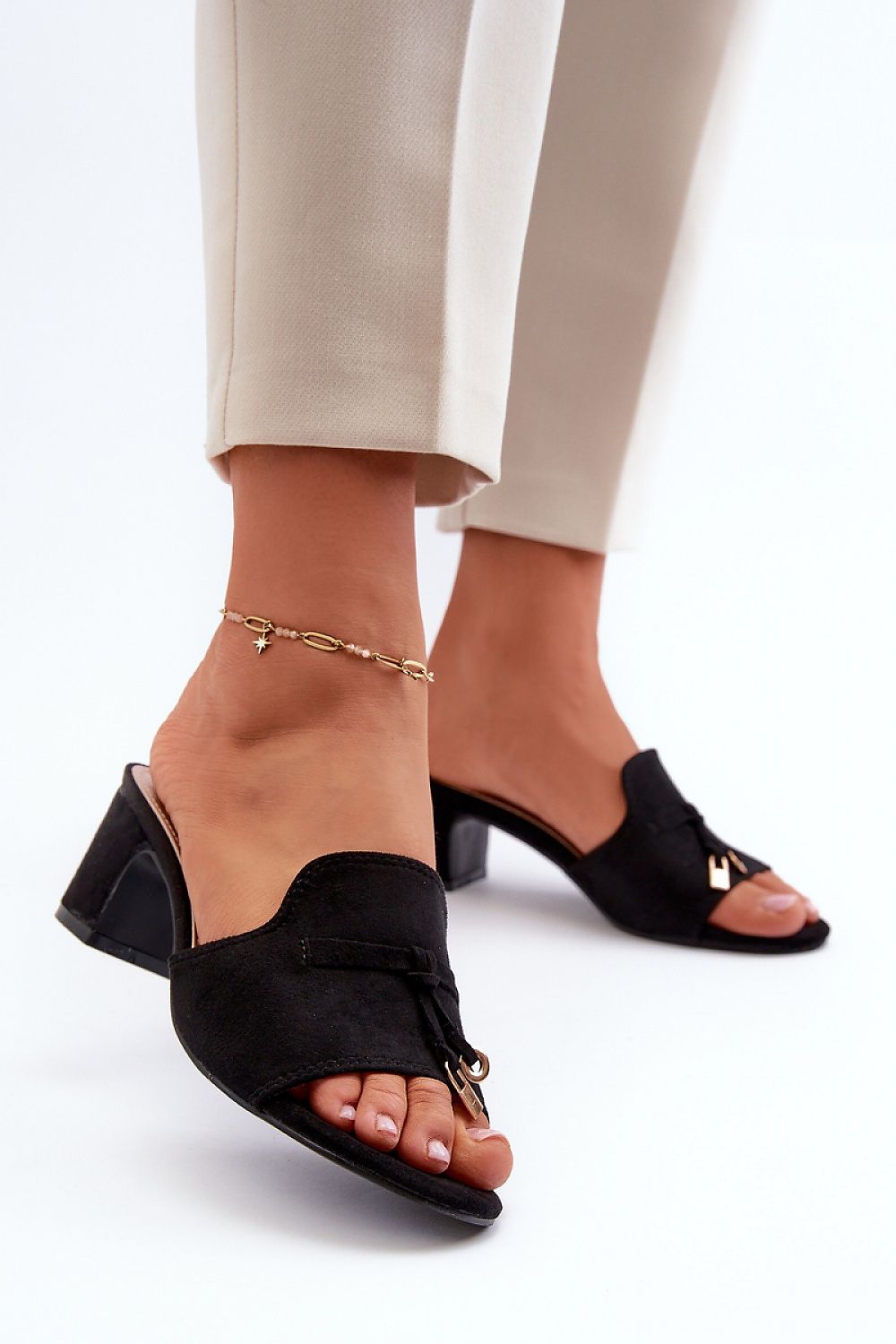 Clacquettes model 198677 Step in style