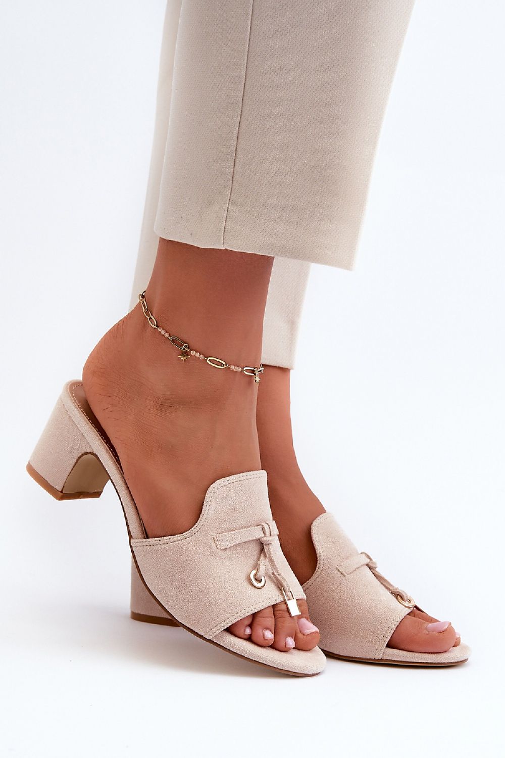 Clacquettes model 198677 Step in style