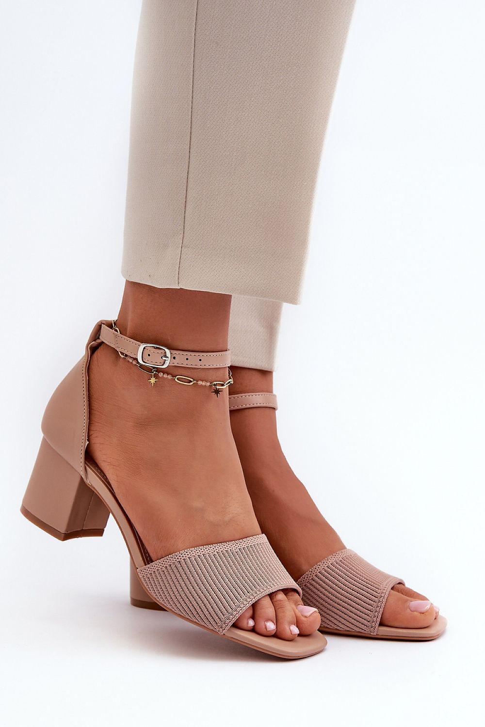 Heeled sandals model 198689 Step in style