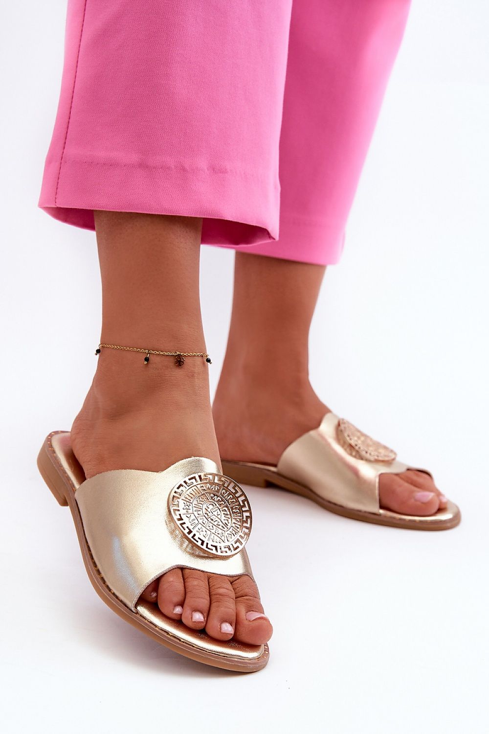 Clacquettes model 198726 Step in style