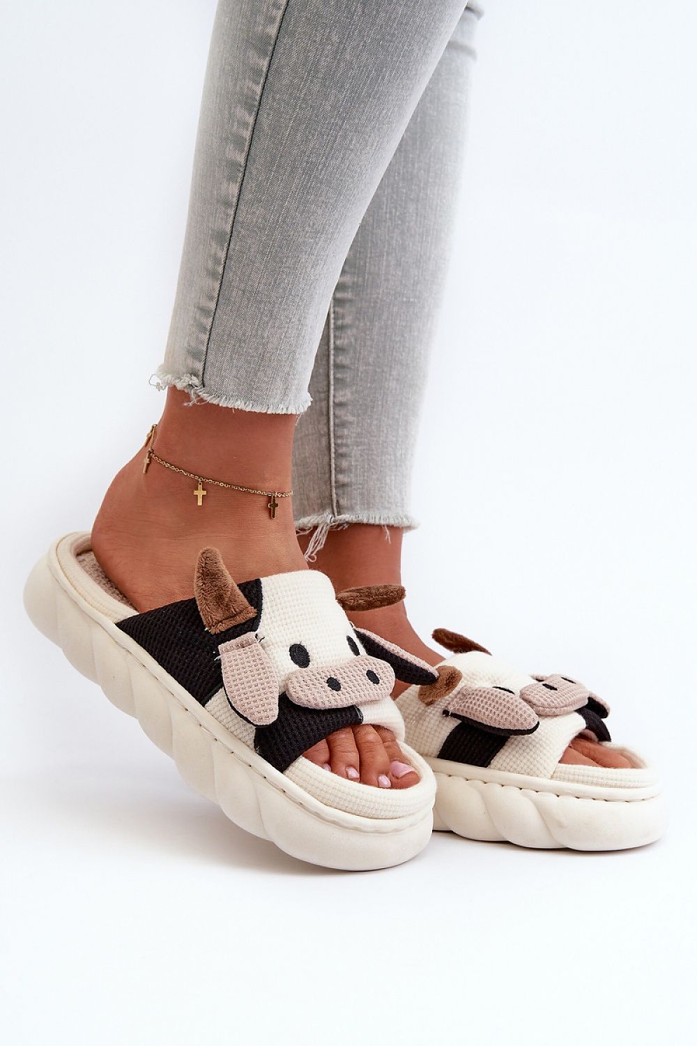 Pantoufles model 198730 Step in style