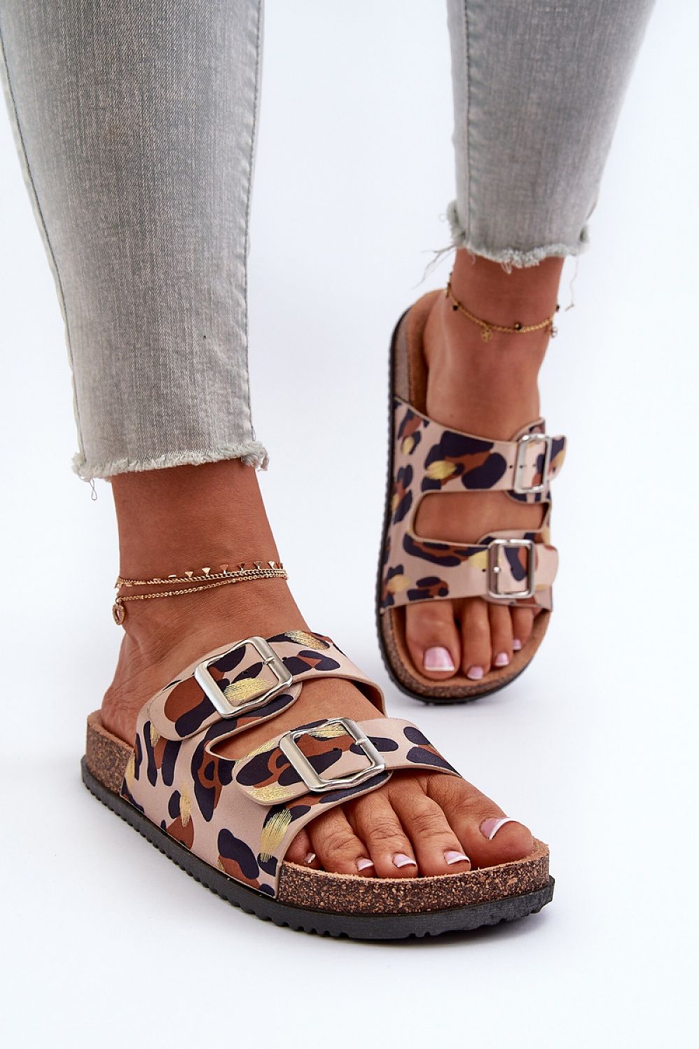 Clacquettes model 198773 Step in style