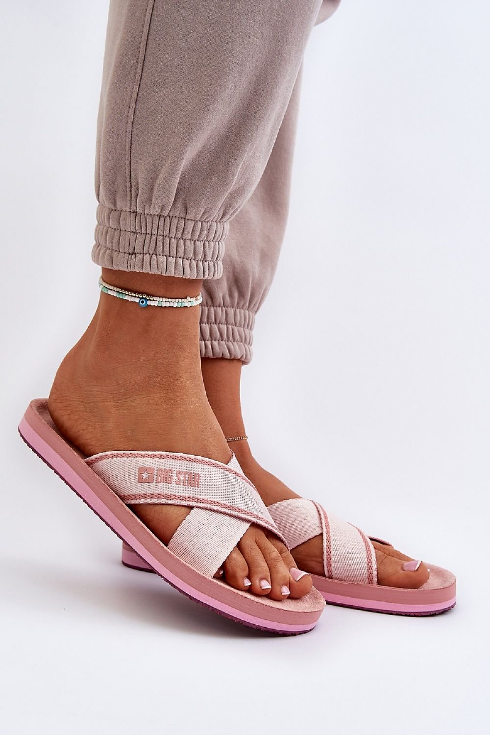 Clacquettes model 198806 Step in style