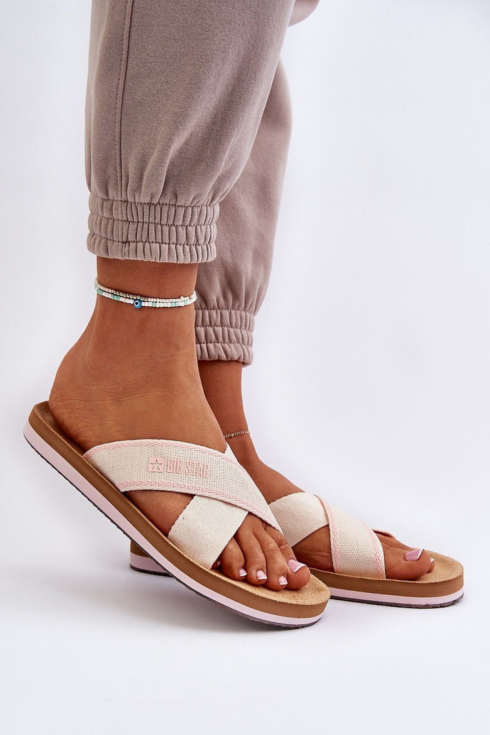 Clacquettes model 198806 Step in style