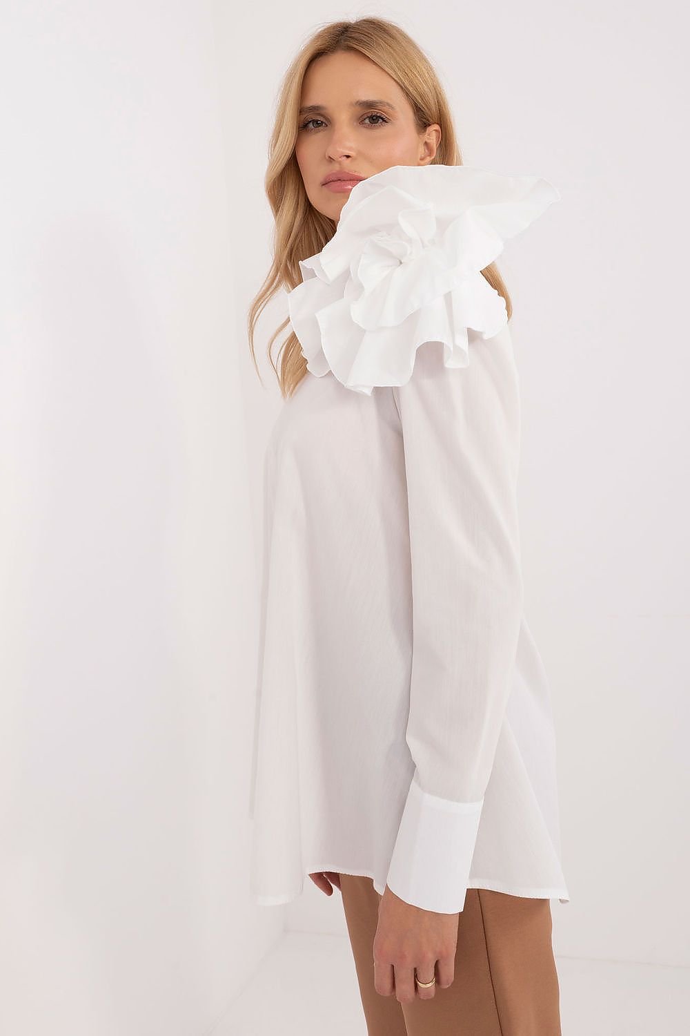 Blouse model 200311 Lakerta