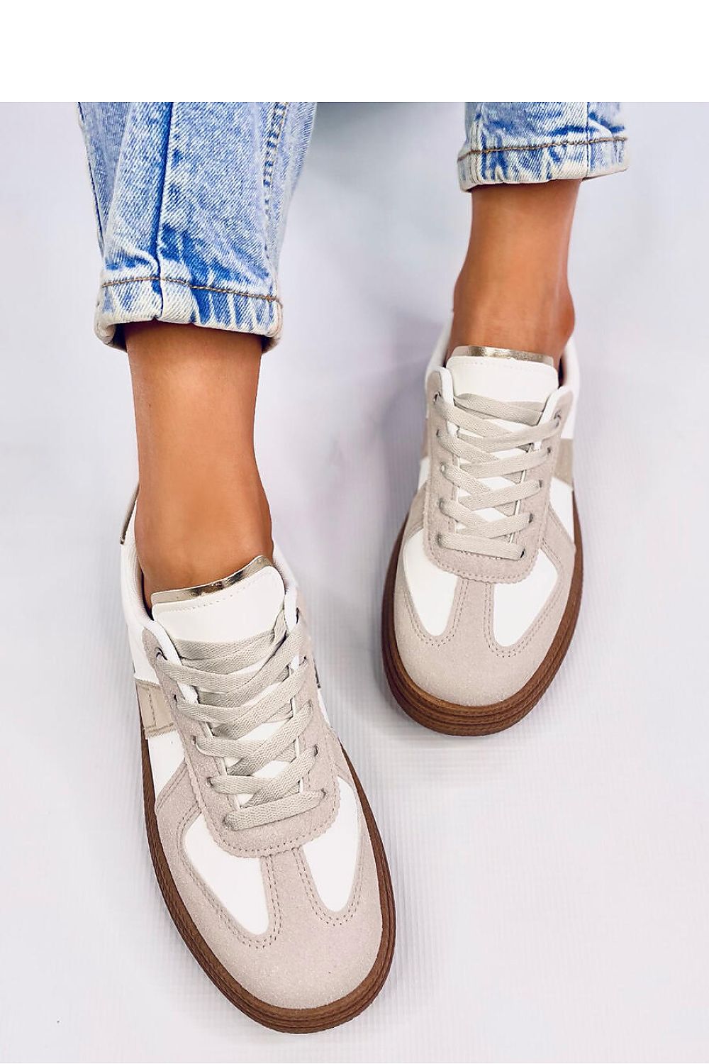 Sports shoes model 200670 Inello