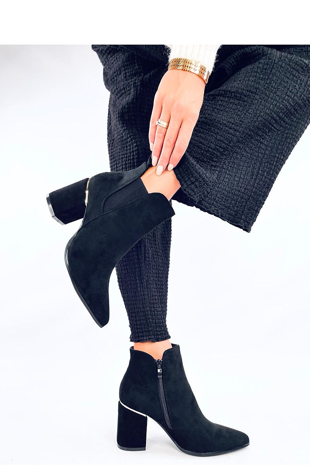 Heeled boots model 201061 Inello