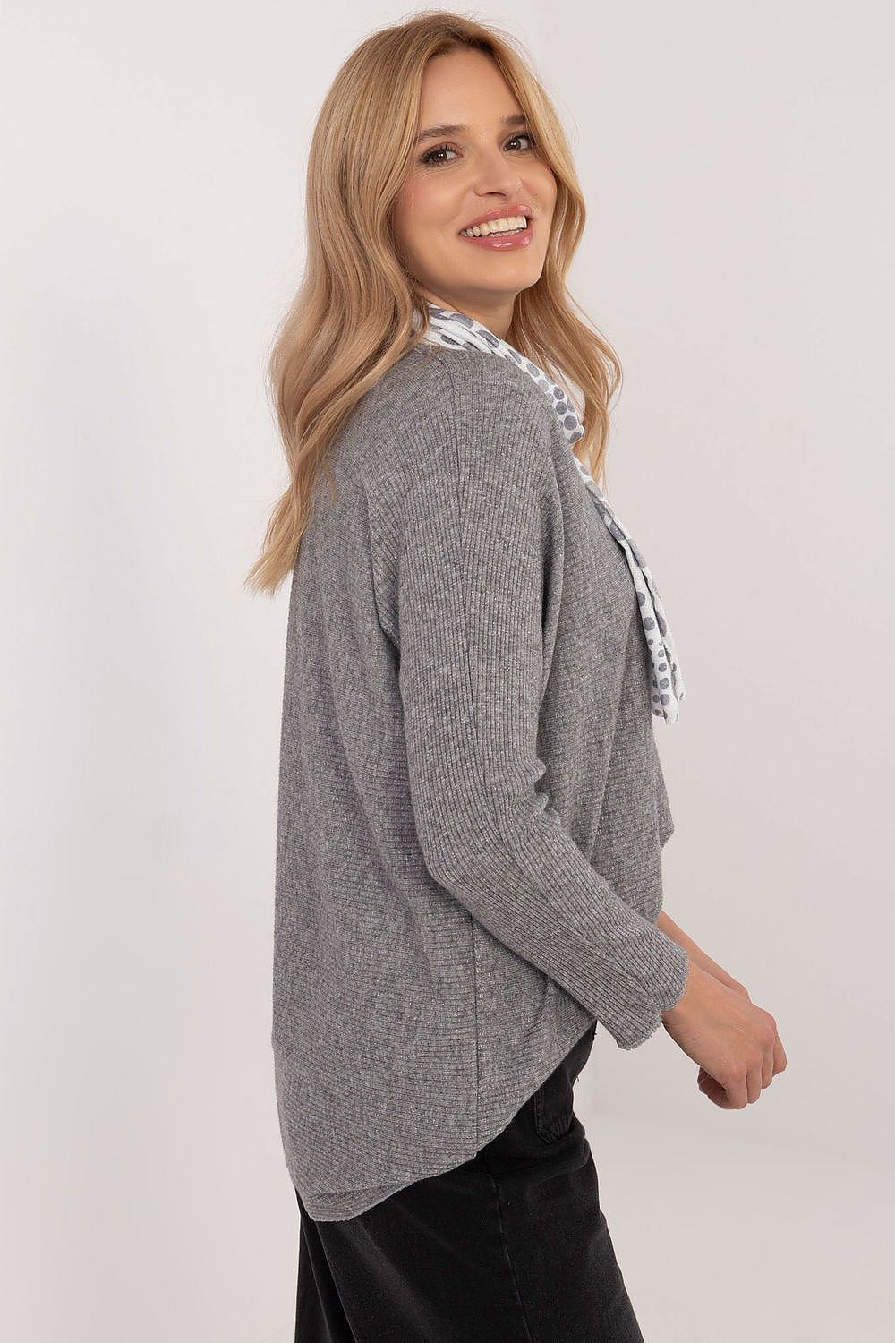 Sweater model 202910 Italy Moda