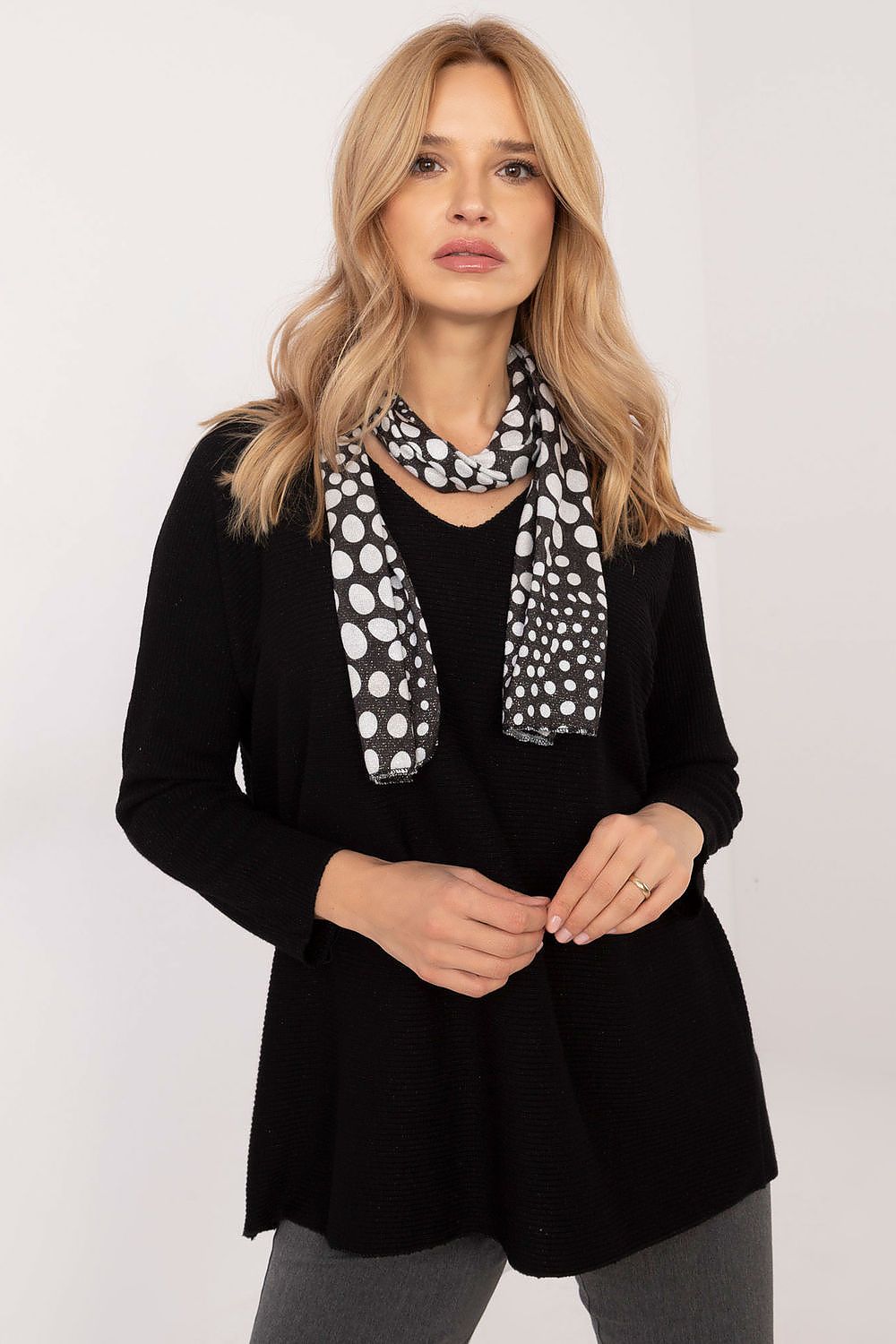 Sweater model 202910 Italy Moda