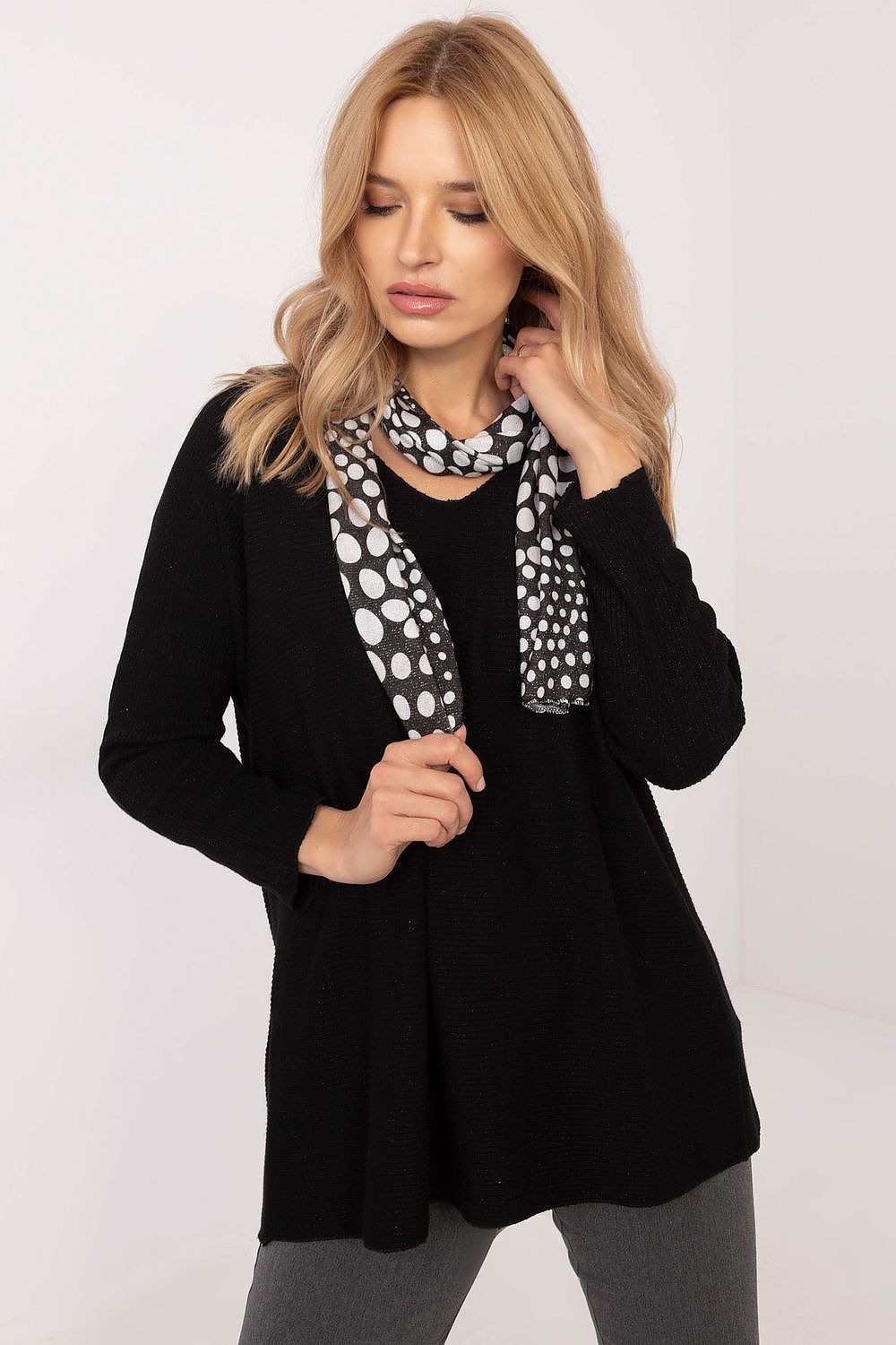 Sweater model 202910 Italy Moda