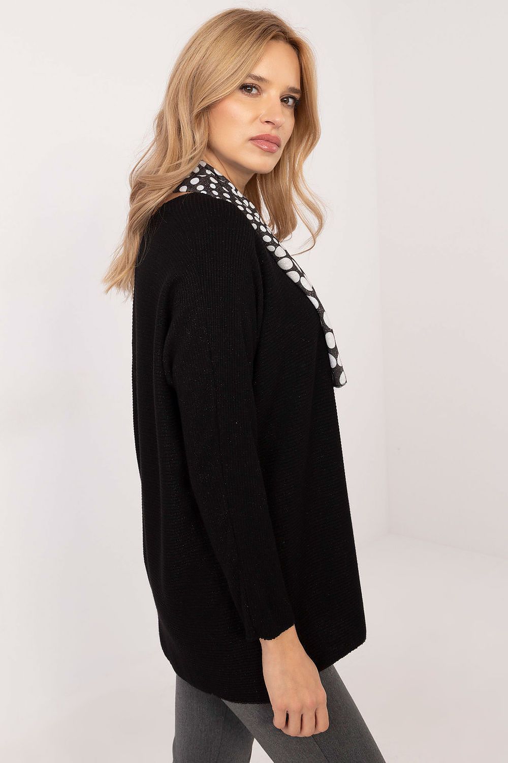 Sweater model 202910 Italy Moda
