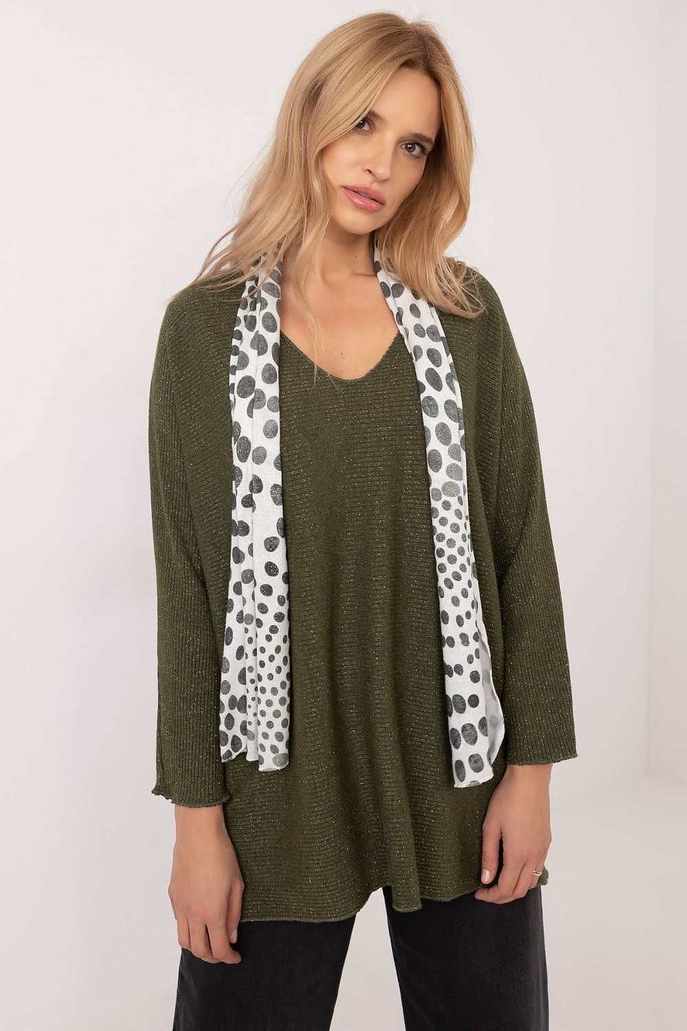 Sweater model 202910 Italy Moda
