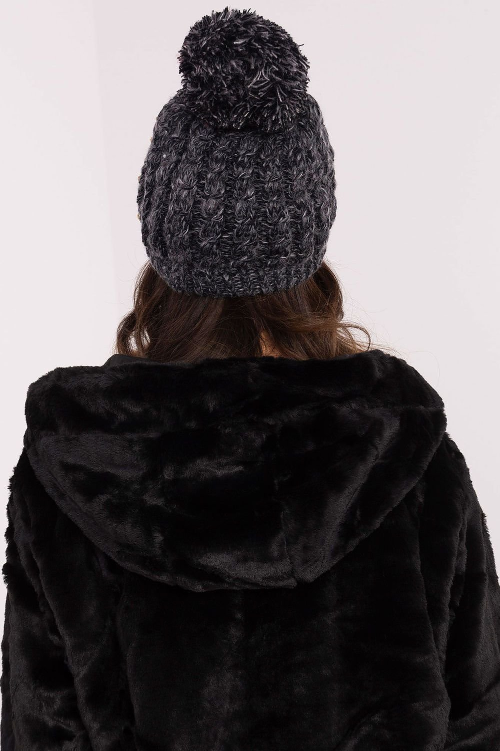 Bonnet model 203843 AT