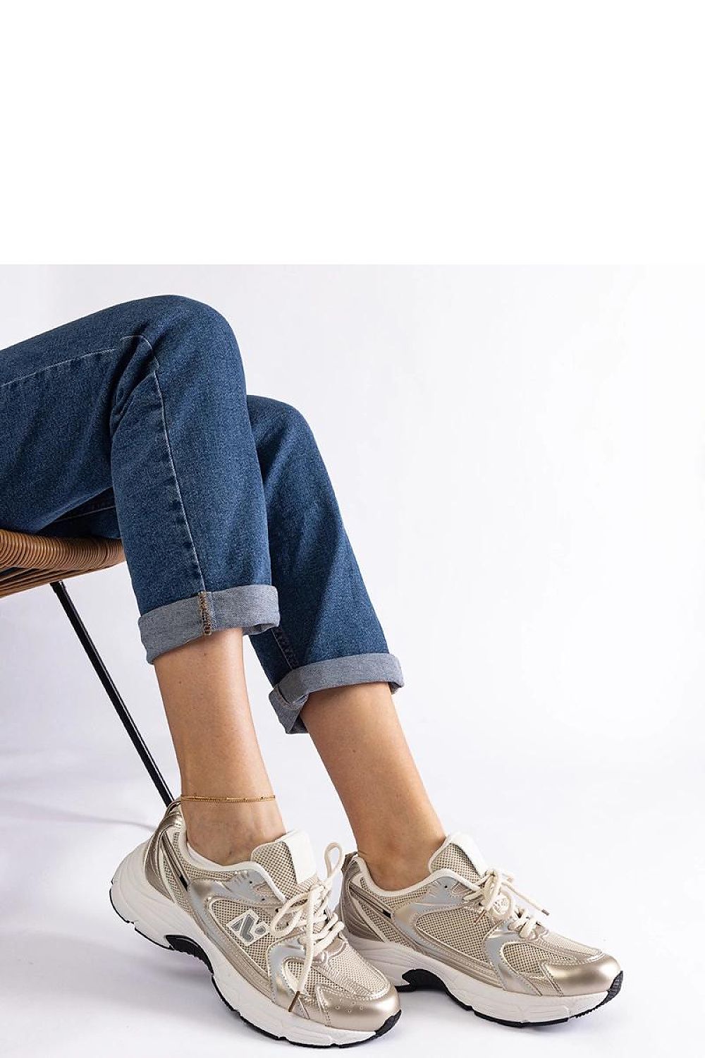 Baskets model 207193 Solea