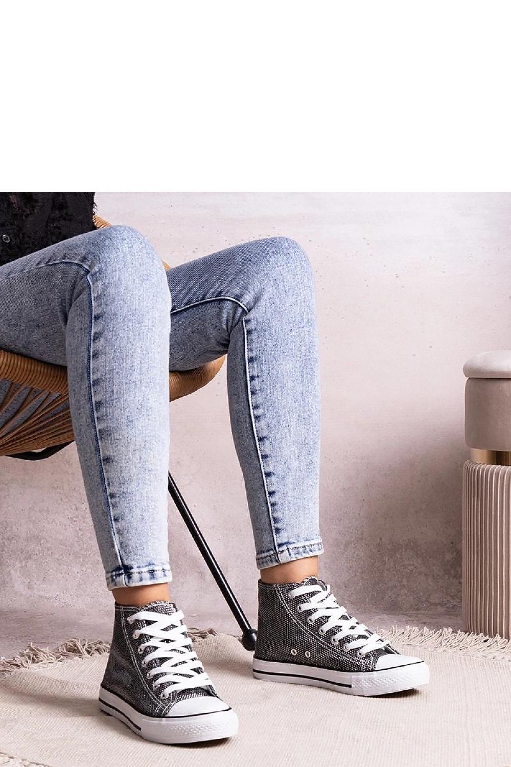 Baskets model 207212 Solea