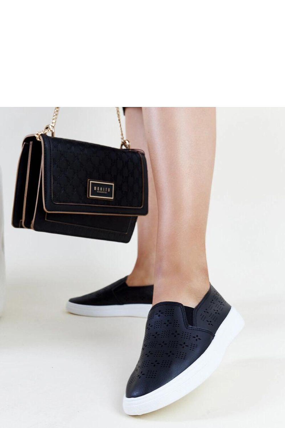 Baskets model 207317 Solea