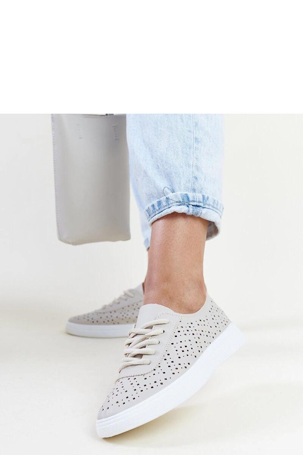Baskets model 207322 Solea