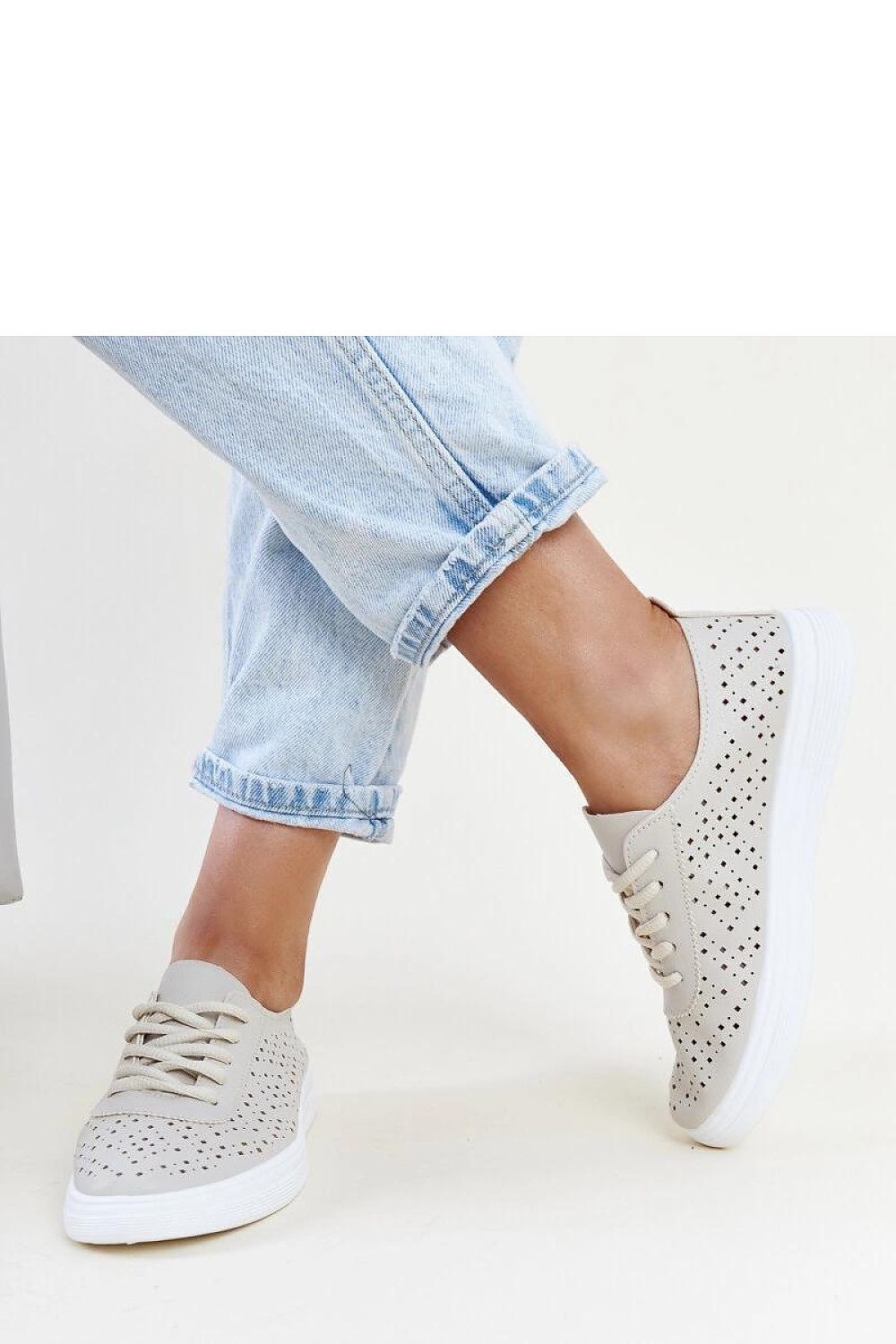 Baskets model 207322 Solea
