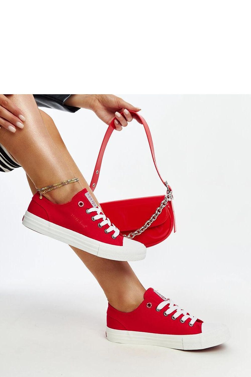 Baskets model 207359 Solea