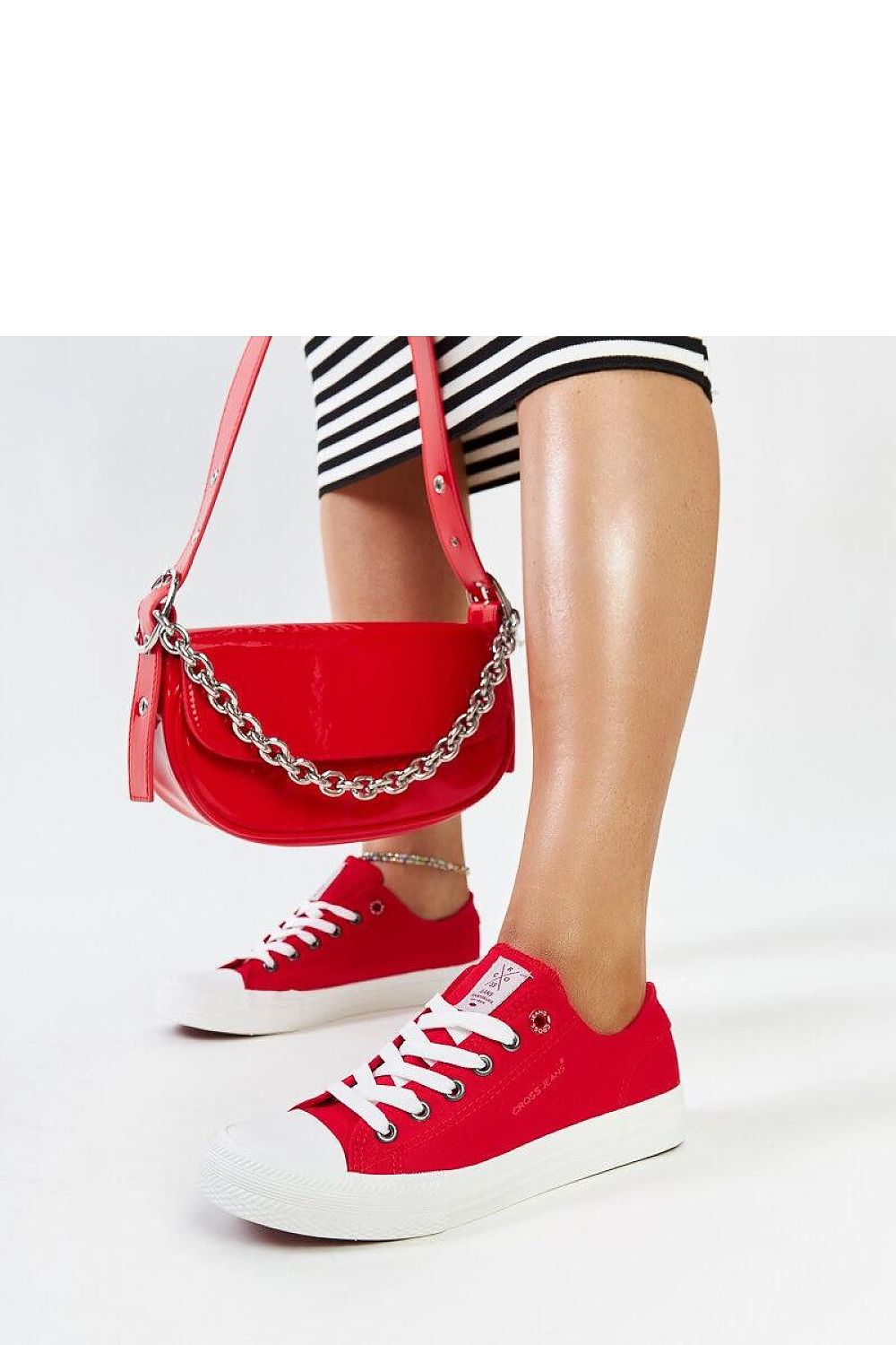 Baskets model 207359 Solea