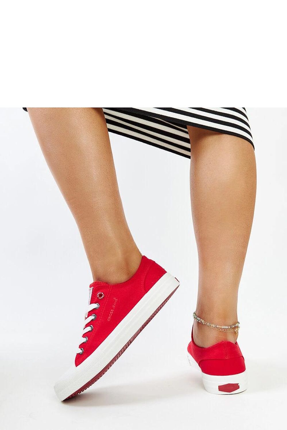 Baskets model 207359 Solea