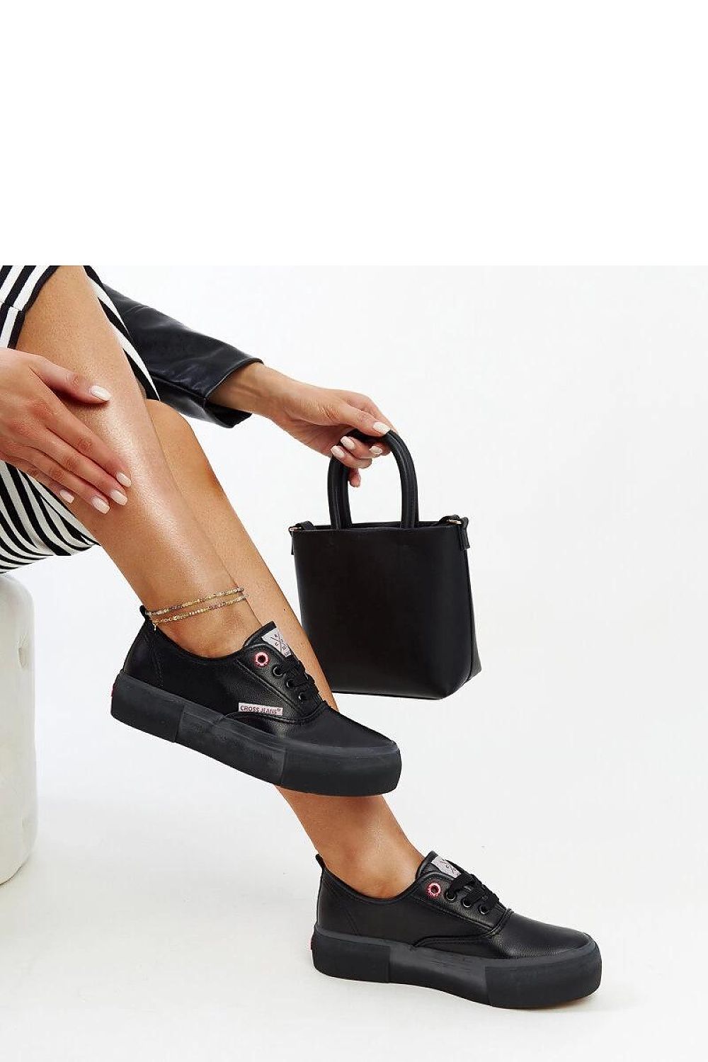 Baskets model 207360 Solea
